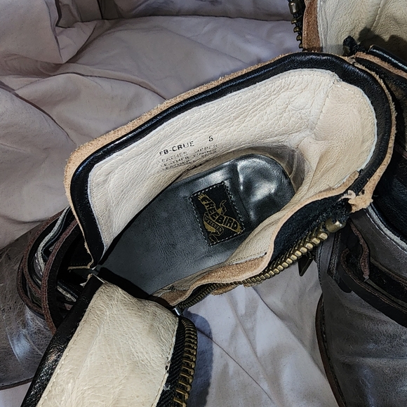 Freebird Crue Booties - Picture 7 of 7